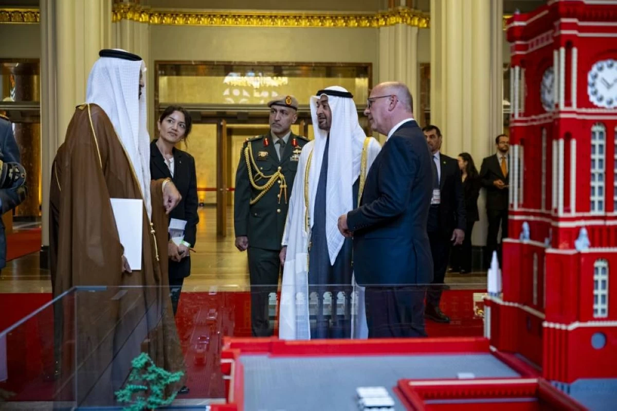 محمد بن زايد وعمدة برلين يبحثان علاقات الصداقة والتعاون المشترك