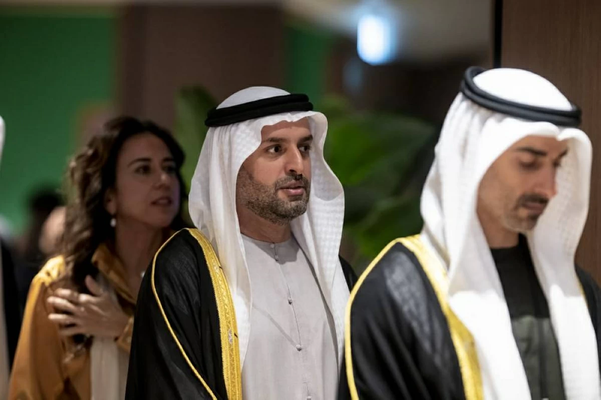 محمد بن زايد يحضر مأدبة عشاء أقامها الرئيس الألماني