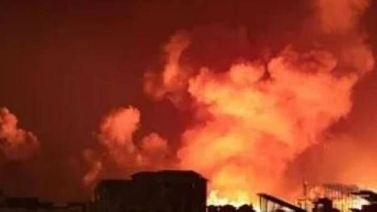 سماع دوي انفجارين قبالة سواحل جزيرة قشم بجنوب إيران