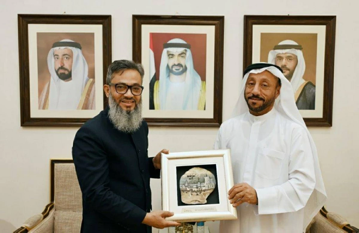 عبدالله العويس خلال استقباله طارق أحمد