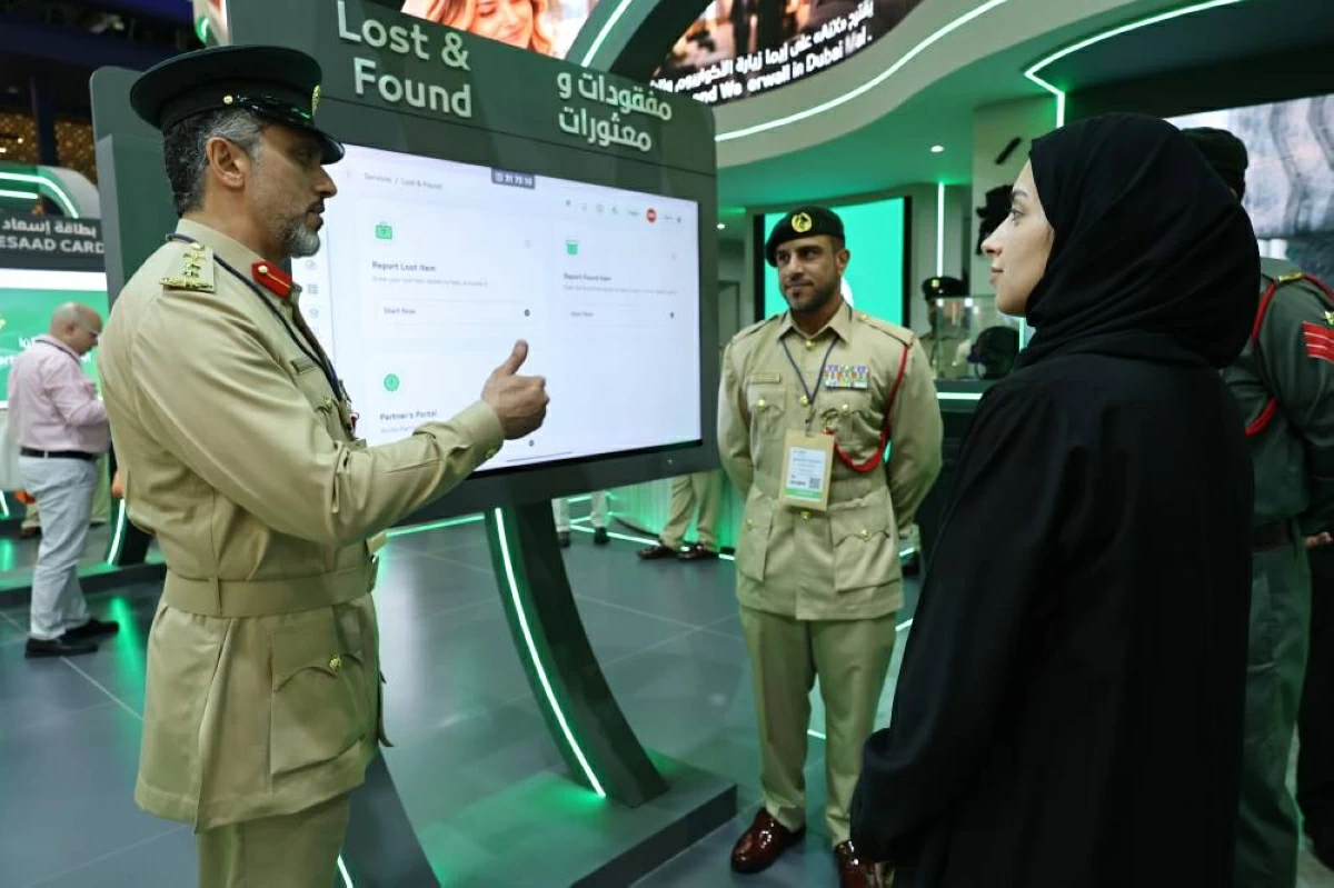 شرطة دبي تواصل تقديم خدماتها لزوار سوق السفر العربي