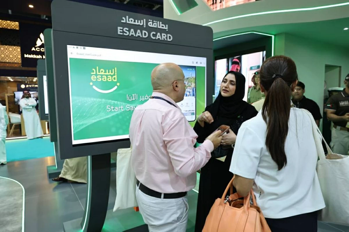 شرطة دبي تواصل تقديم خدماتها لزوار سوق السفر العربي