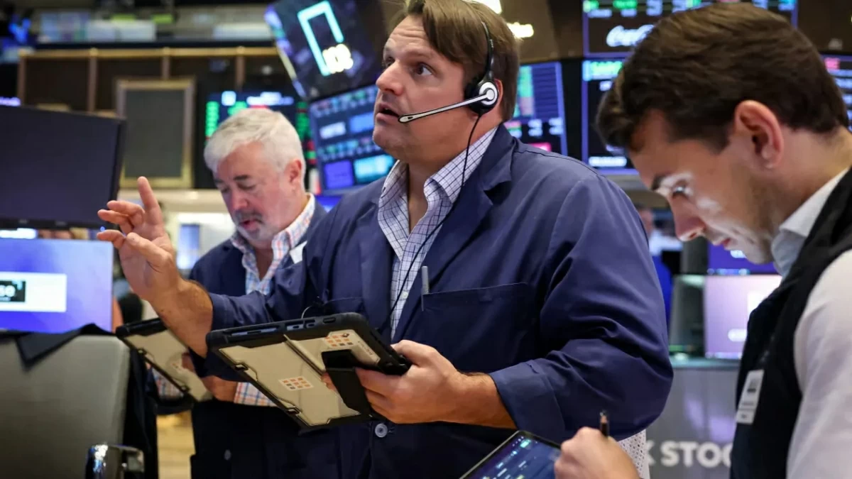 «داو جونز» يتراجع 500 نقطة مع قفزة عوائد السندات