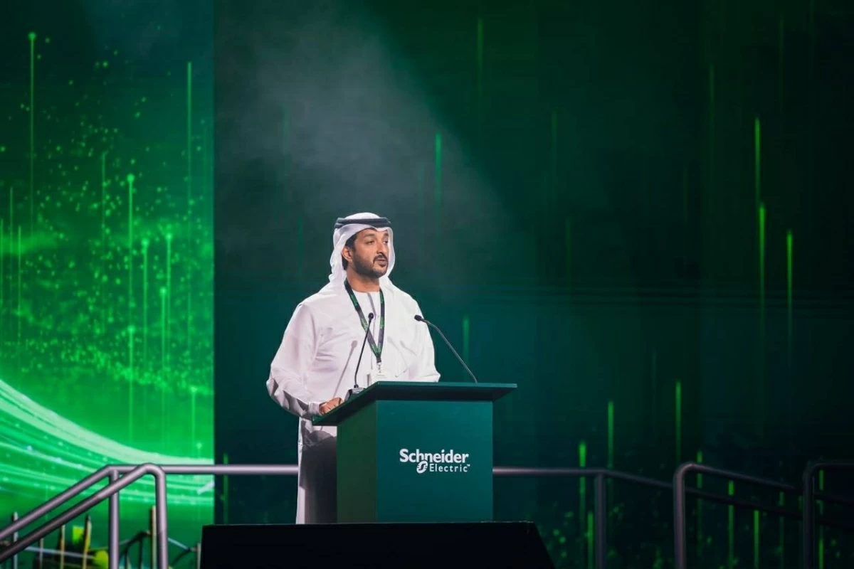 بن طوق يلقي كلمة أمام القمة