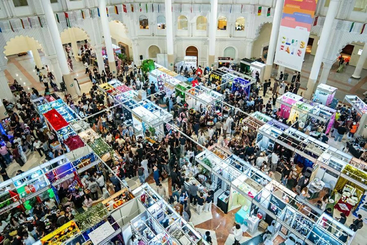 معرض الأندية الطلابية.. ساحة إبداعات عالمية في «أمريكية الشارقة»