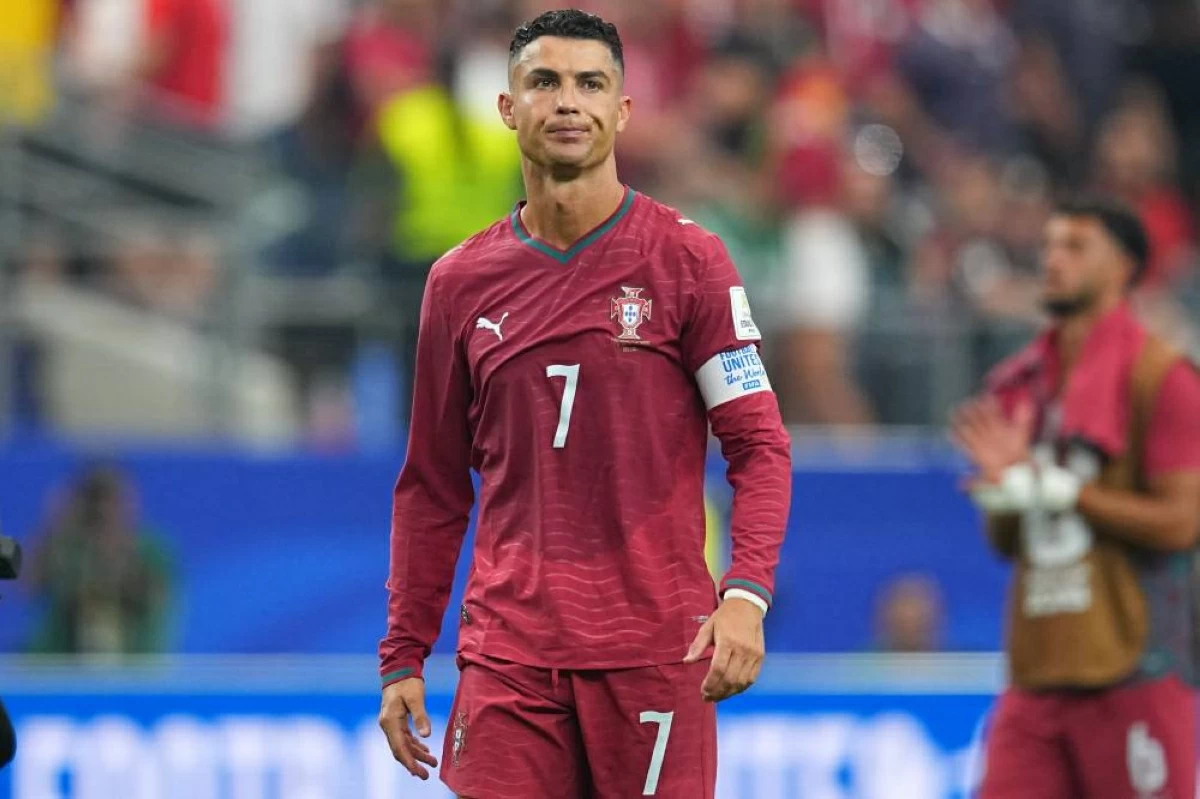 رونالدو بقميص البرتغال