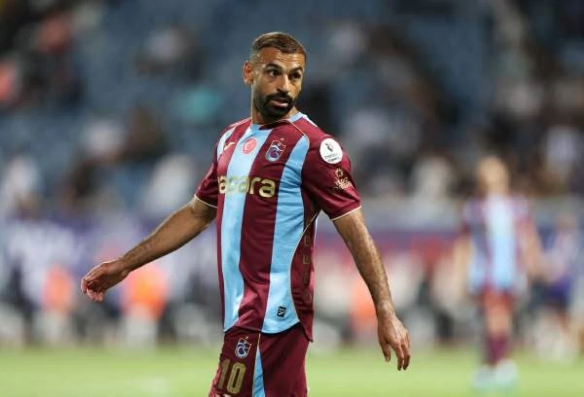 مدرب طرابزون الجديد يفاجئ محمد صلاح.. ماذا قال للاعبين؟