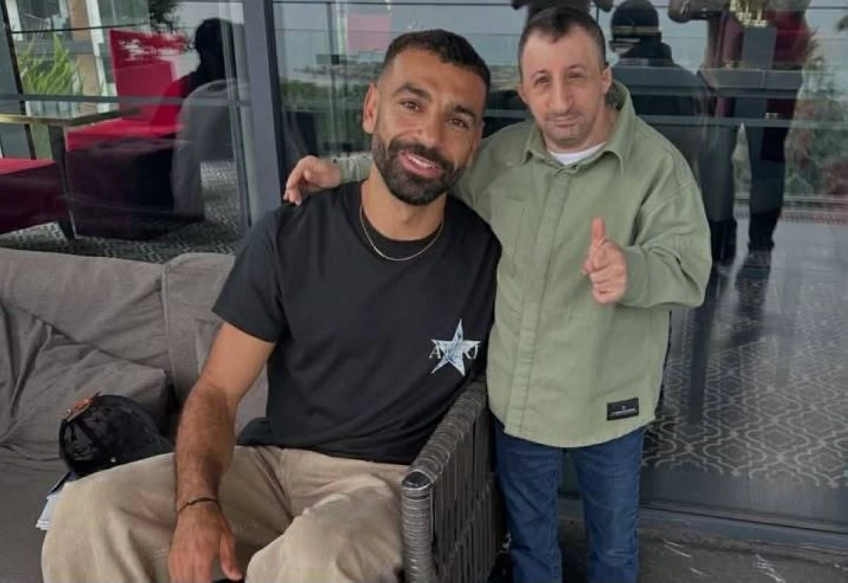 الصورة الرئيسية لمقال: قبل صدام طرابزون سبور وجالاتا سراي.. لقطات تجمع محمد صلاح وكوكسال بابا