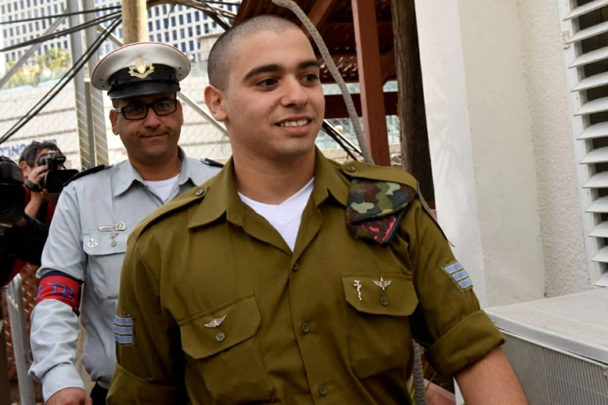 «عواصف جدل».. إسرائيل تعفو عن جندي قتل فلسطينياً جريحاً