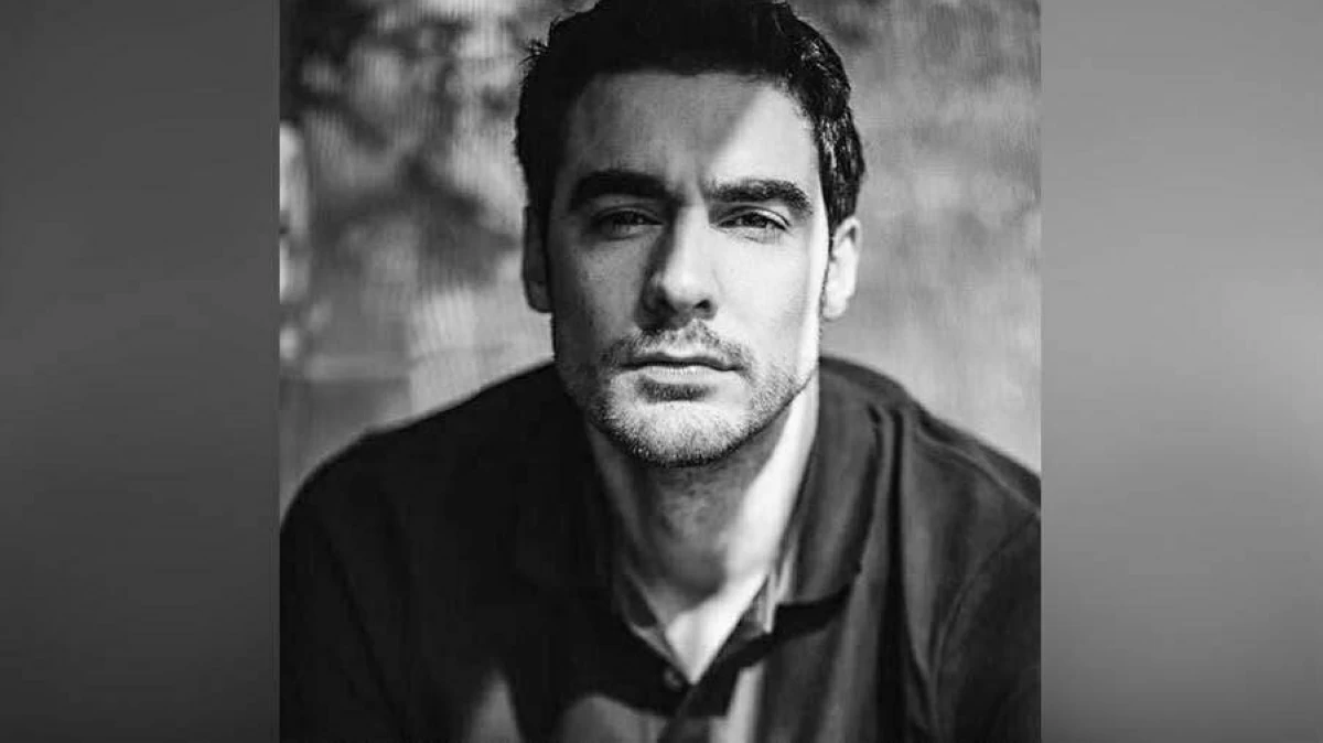 وفاة ممثل فرنسي بالقتل الرحيم بعد جراحة فتق مروعة..ماذا حدث لأرنو دينيس؟