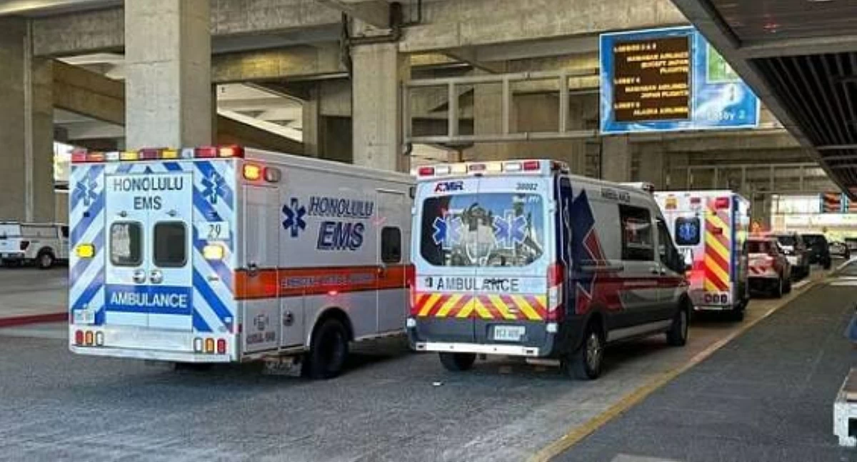 وعكة جماعية لطاقم طائرة بسبب رائحة غامضة