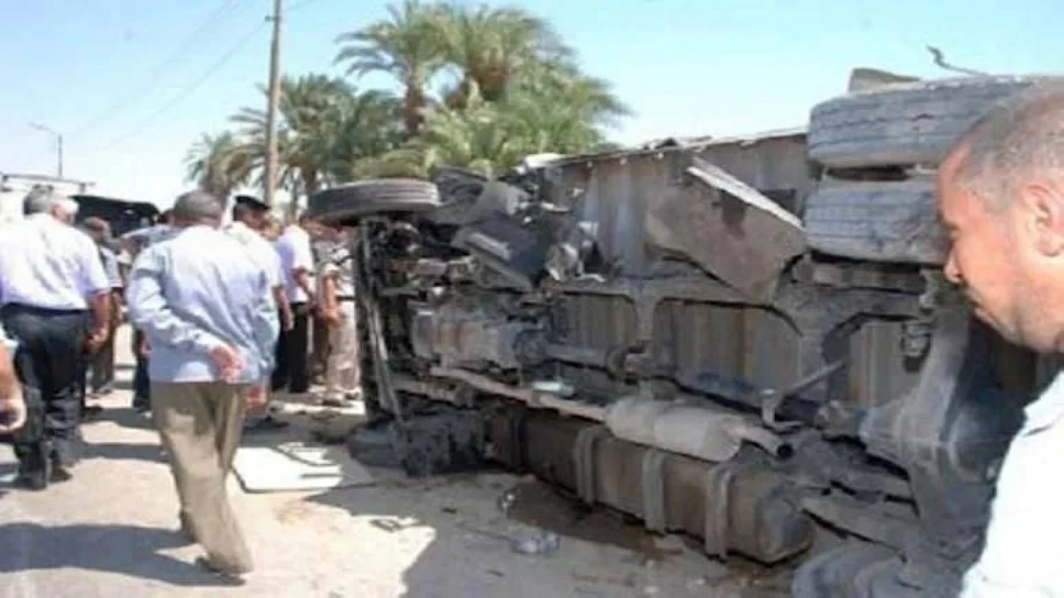 حادث مروّع في مصر.. وفاة وإصابة 19 بعد تصادم شاحنة بعدة سيارات