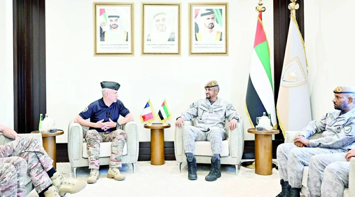 صالح العامري خلال استقباله المفتش العام للدرك الفرنسي