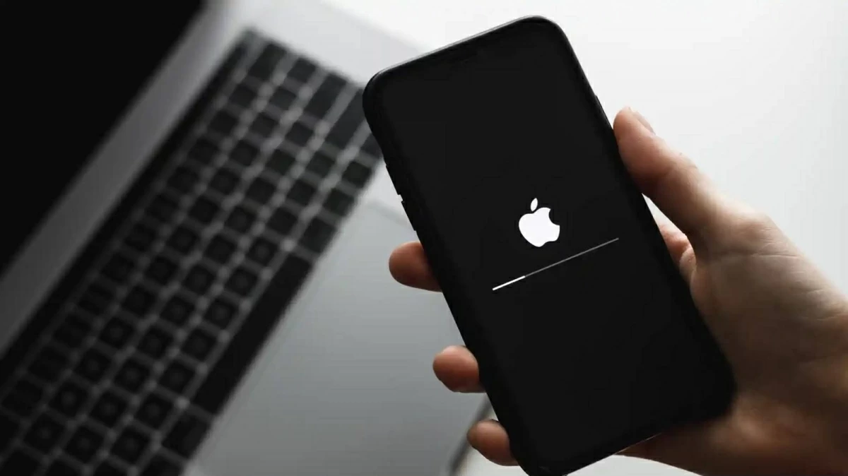 أبل تحذر مستخدمي آيفون.. تحديث عاجل بعد هجوم استهدف أشخاصاً محددين