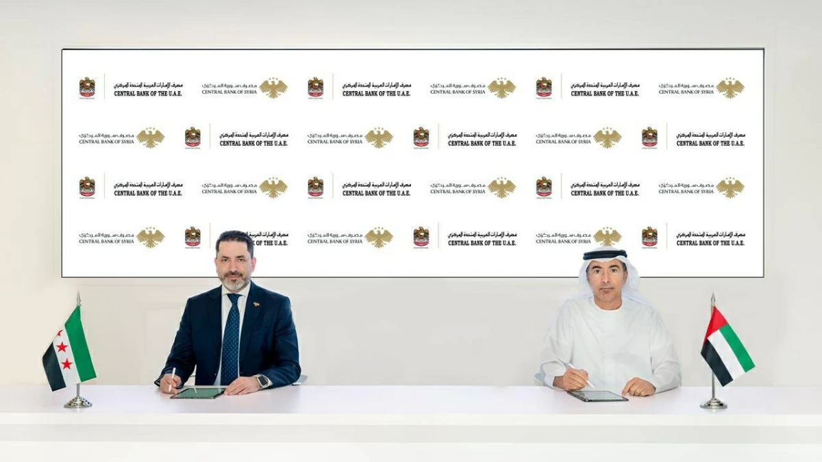 خالد بالعمى ومحمد صفوت رسلان خلال توقيع مذكرة التفاهم