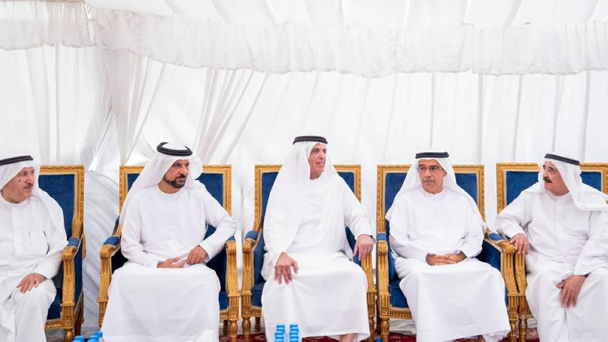 سعود بن صقر يعزّي في وفاة أحمد عبدالله الزعابي