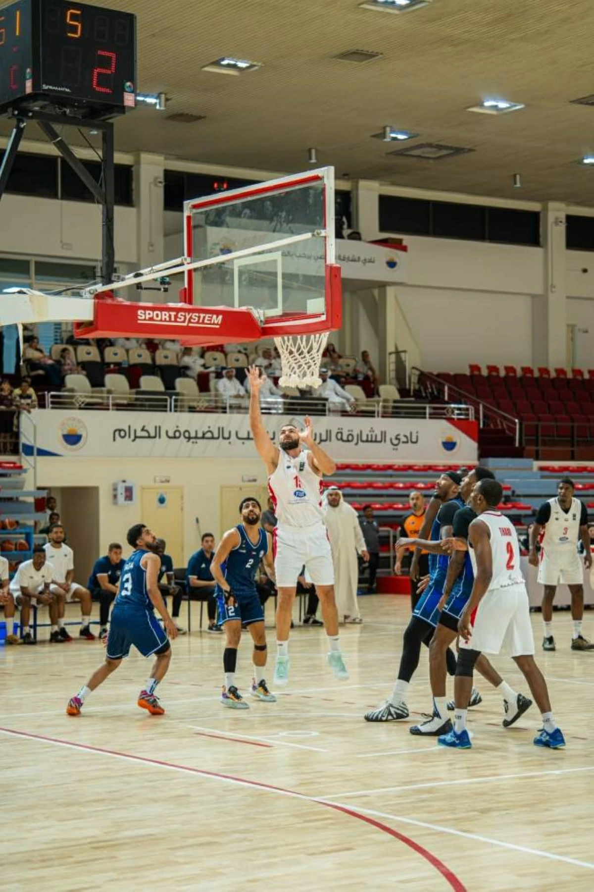 من قمة الشارقة والنصر
