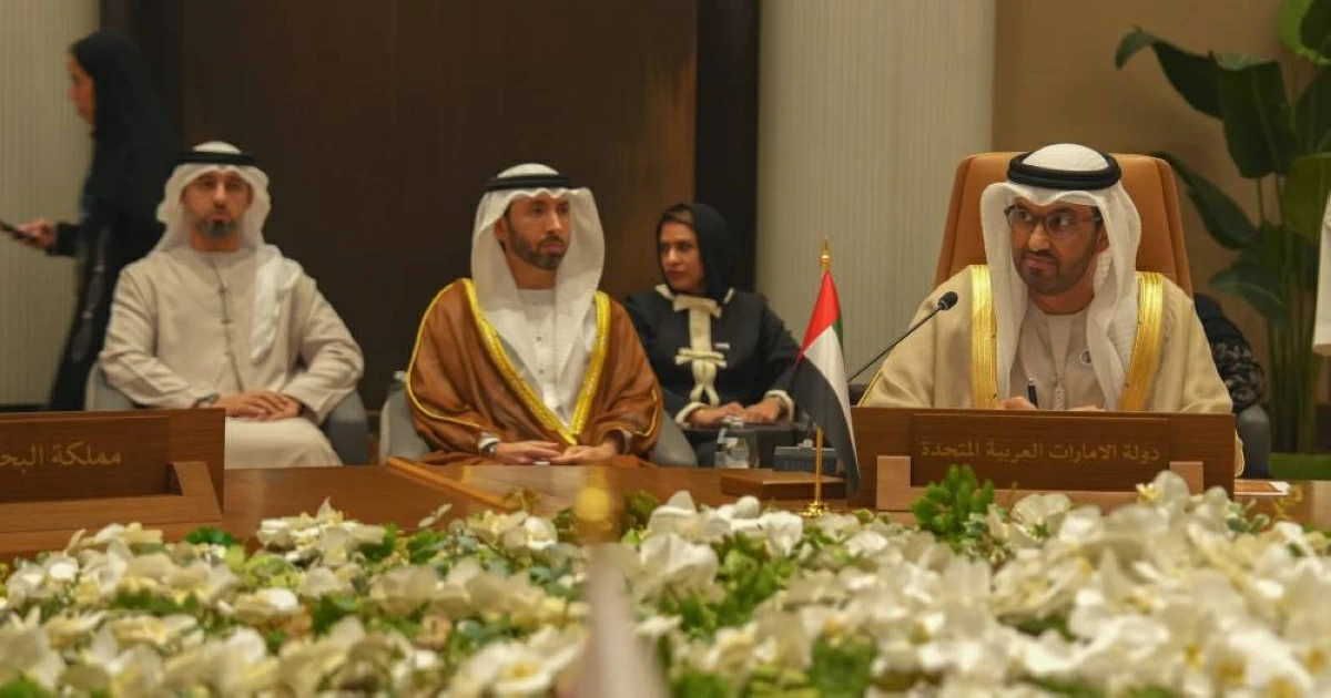 سلطان الجابر مترئساً الوفد خلال الاجتماعات