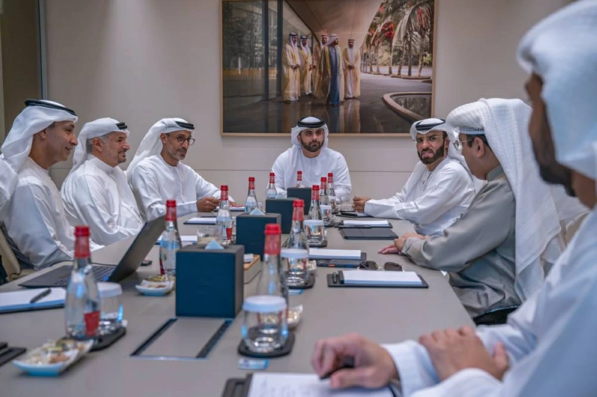 منصور بن محمد يترأس اجتماع مجلس دبي الرياضي
