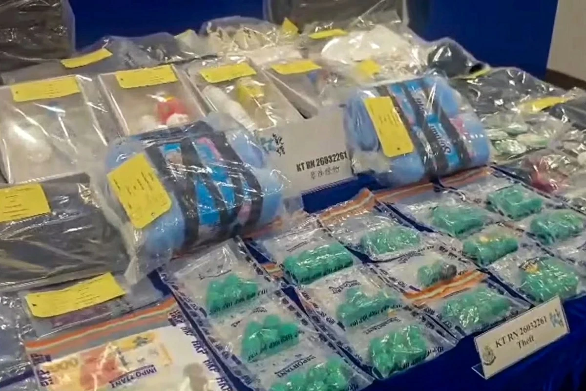لصوص يستبدلون ذهباً بقيمة 3.8 مليون دولار بمنعّم أقمشة #صحيفة_الخليج 