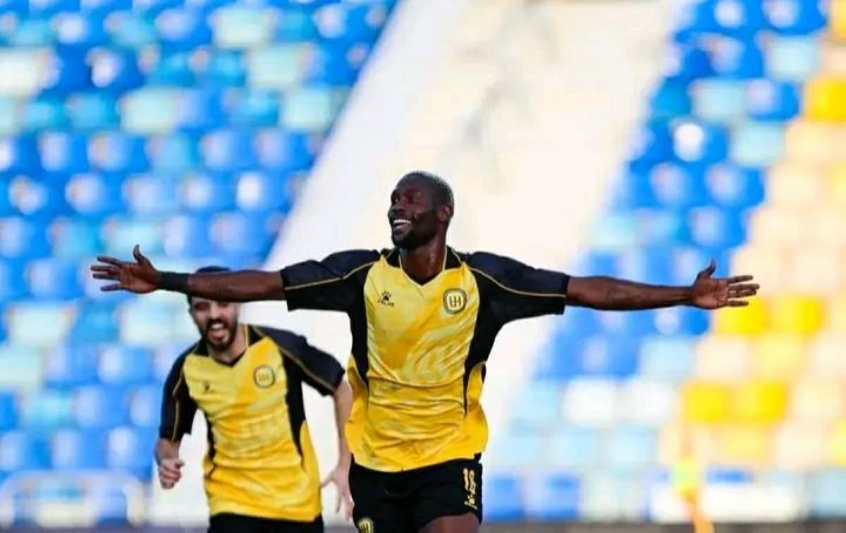 احتفال مسعود جمعة بهدفه الأول