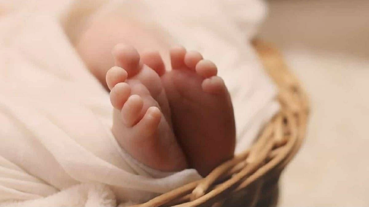 مصرية ادعت نسيان رضيعها في سوبر ماركت.. كاميرات المراقبة تكشف المفاجأة