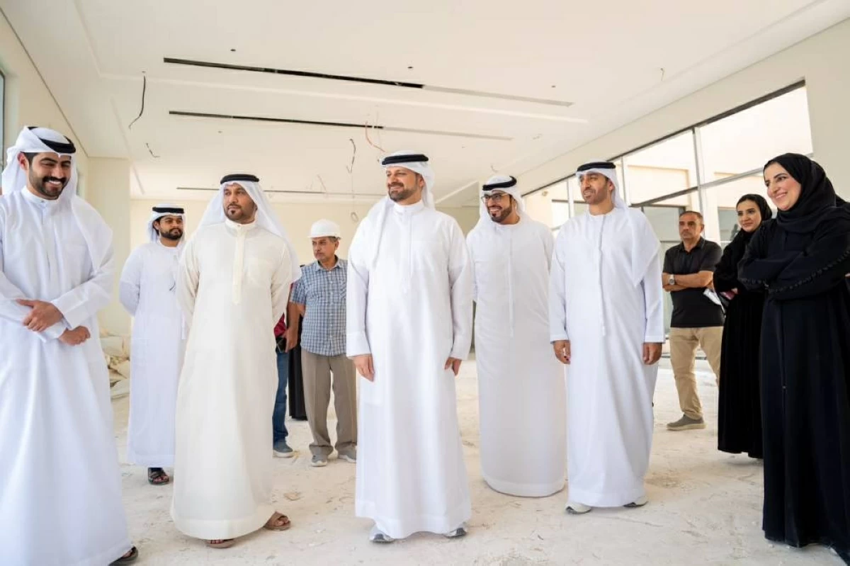 خالد بن حميد ومحمد الحصان والوفد المرافق خلال الزيارات التفقدية