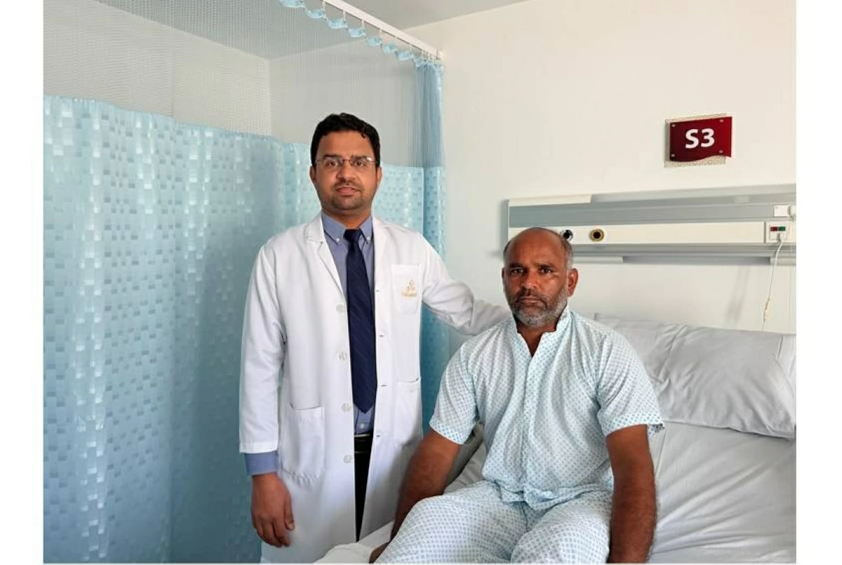مستشفى ثومبي الفجيرة ينجح في تفتيت حصوة متشعبة بدون تدخل جراحي
