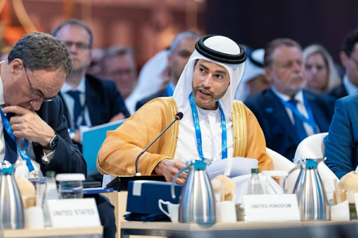 الحسيني مشاركاً في الاجتماعات
