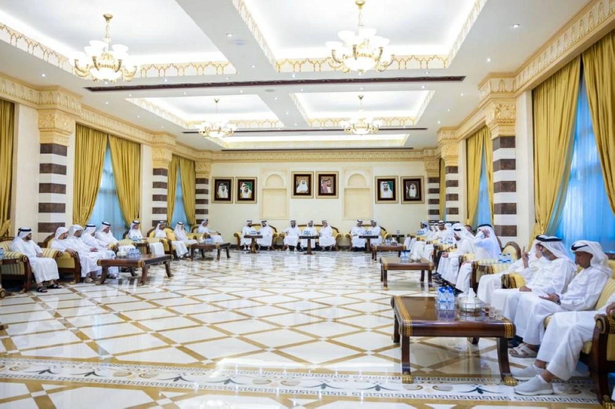 حمدان بن محمد يعزي في وفاة خليفة بن ظاعن