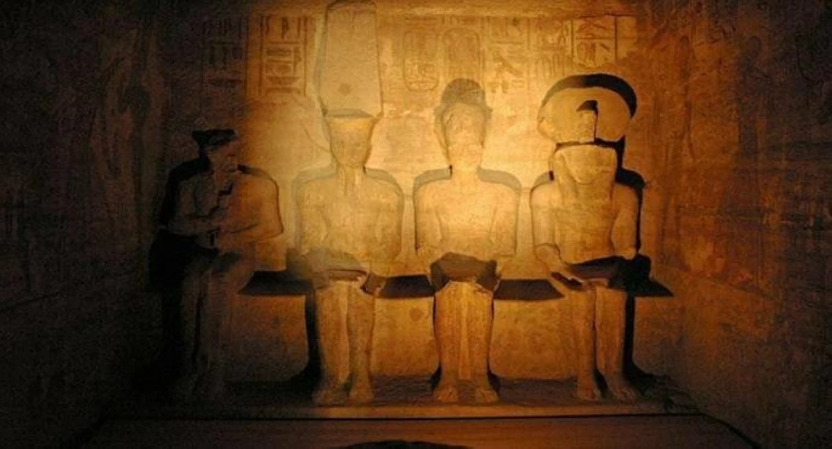 الشمس تضيء وجه رمسيس الثاني في أبو سمبل.. مشهد استمر 22 دقيقة
