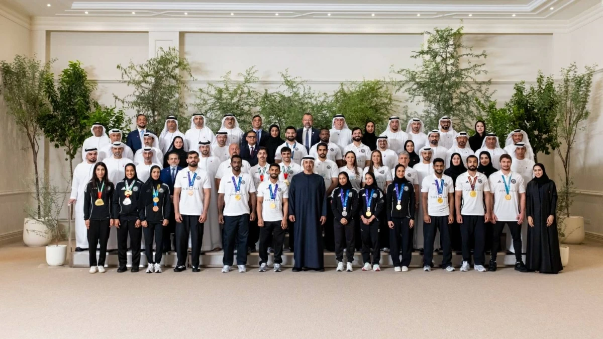 محمد بن زايد: الإمارات تولي القطاع الرياضي اهتماماً كبيراً