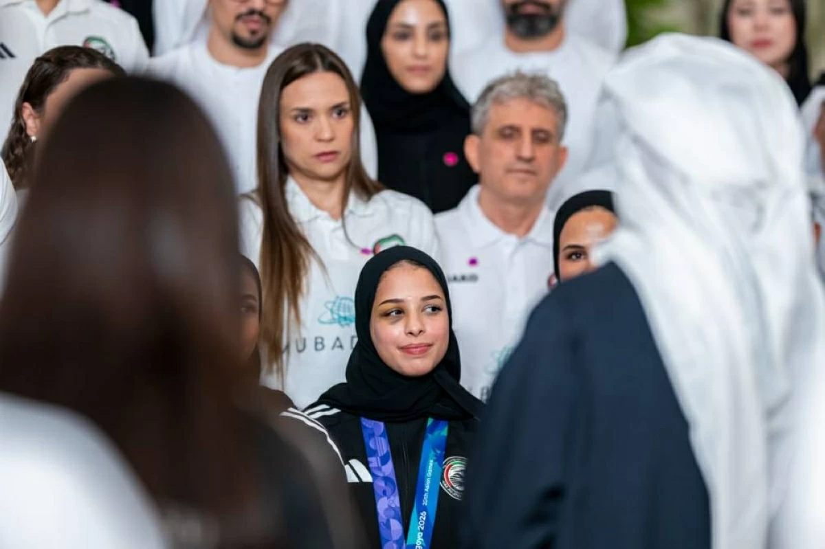 محمد بن زايد: الإمارات تولي القطاع الرياضي اهتماماً كبيراً