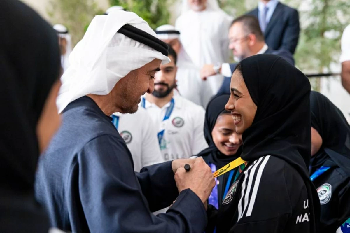 محمد بن زايد: الإمارات تولي القطاع الرياضي اهتماماً كبيراً
