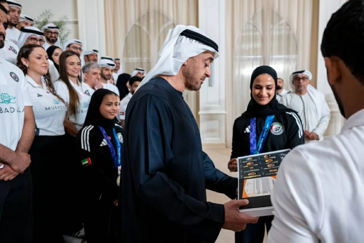 محمد بن زايد: الإمارات تولي القطاع الرياضي اهتماماً كبيراً
