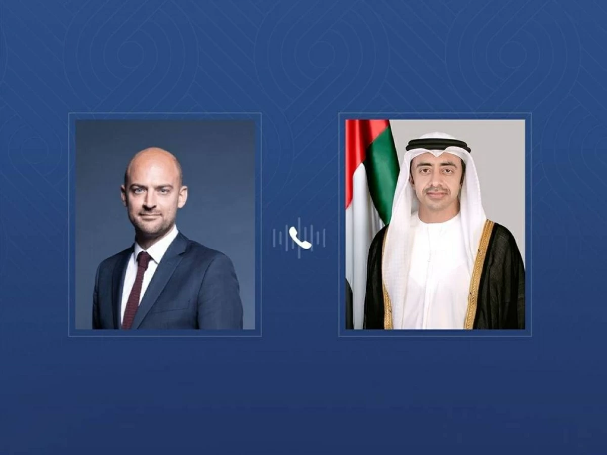 عبدالله بن زايد ووزير خارجية فرنسا يبحثان التطورات الإقليمية