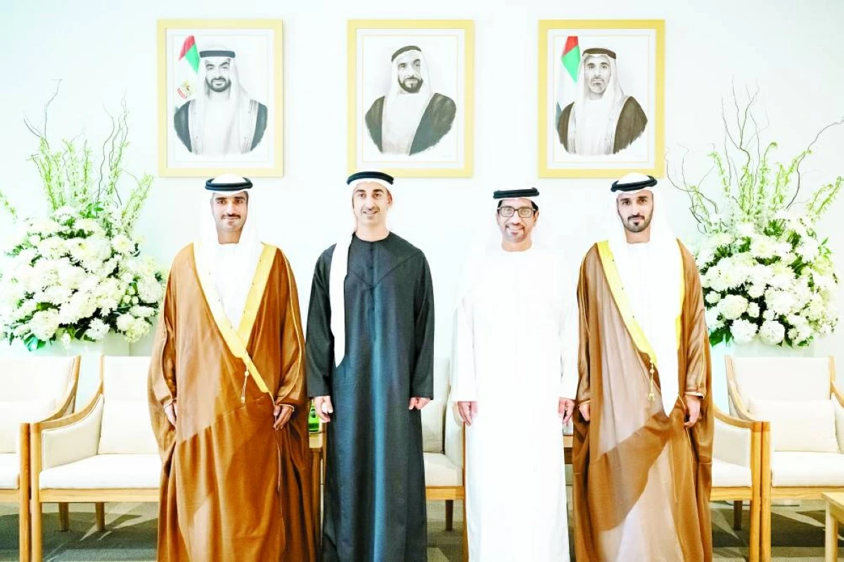سيف بن زايد وحمدان بن محمد يحضران أفراح الجنيبي