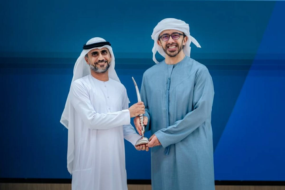 عبدالله بن زايد: الإمارات تمضي بعزم في توطيد شراكاتها الاستراتيجية
