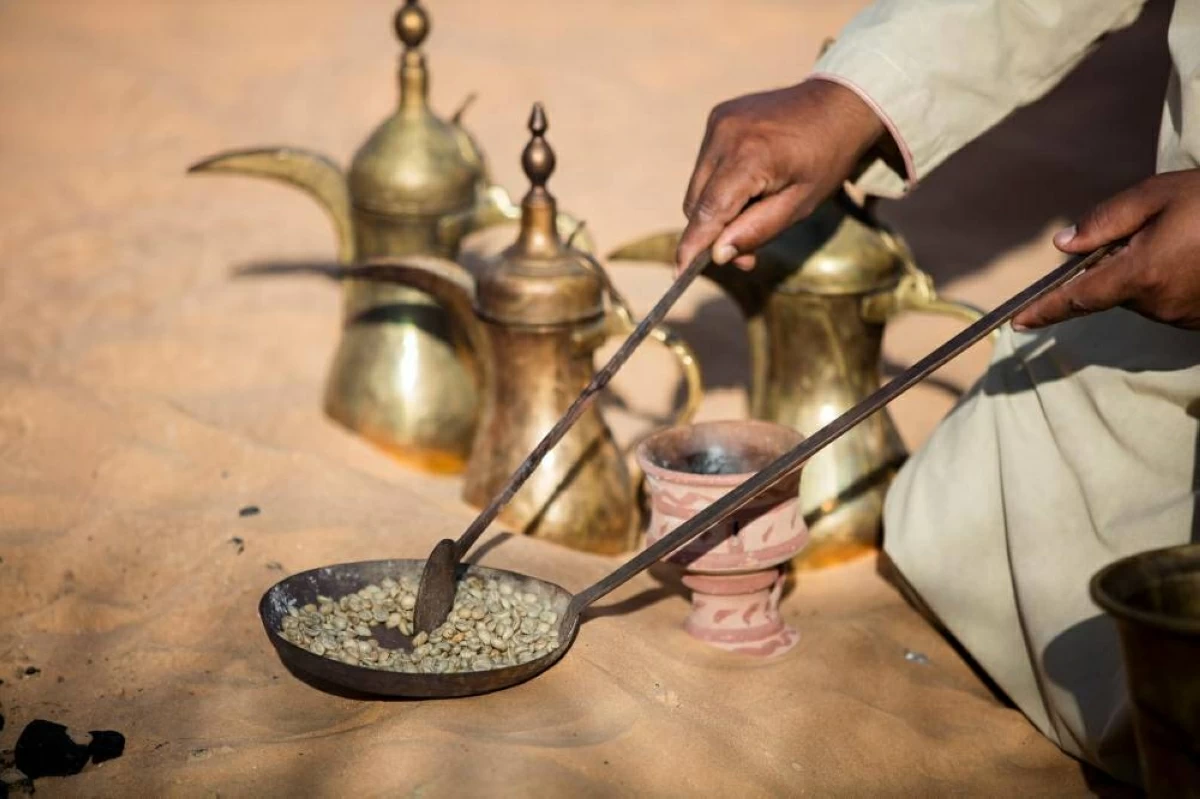 أدوات إماراتية قديمة تحتفظ بمكانتها وتقاوم الزمن