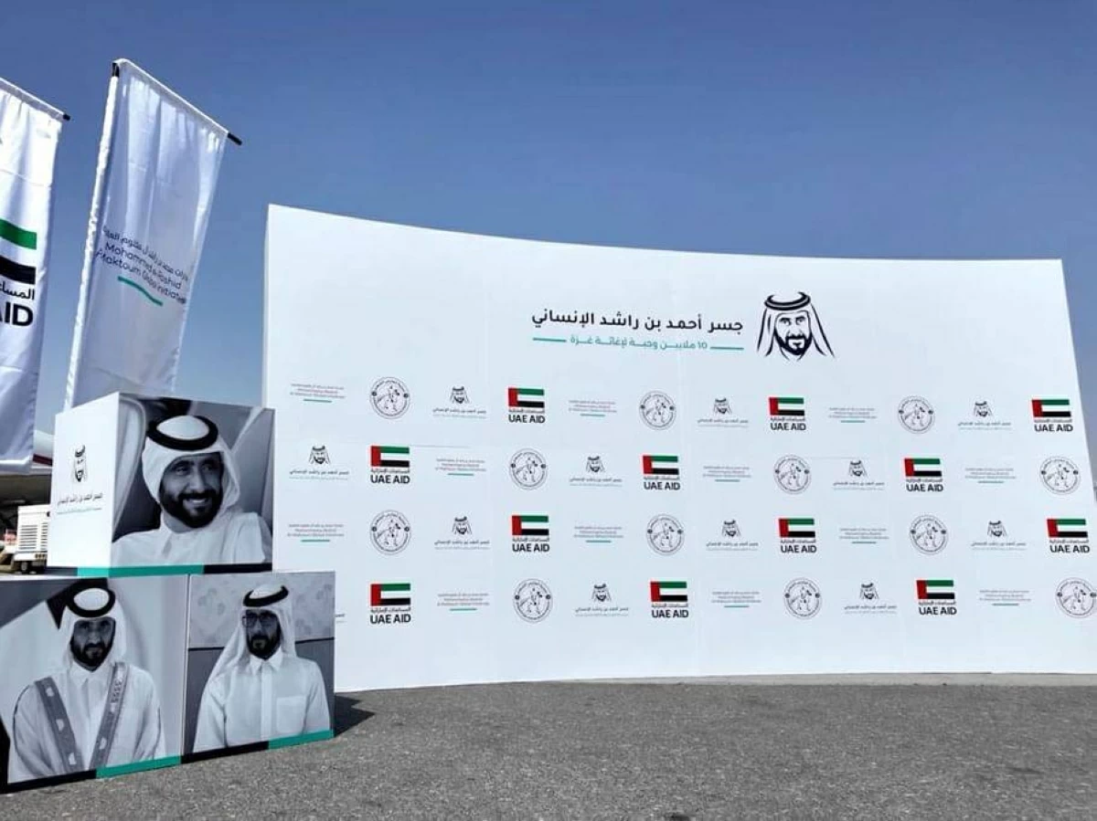 بـ450 طناً مساعدات وتحميل سفينة.. جسر أحمد بن راشد الإنساني يتواصل إلى غزة