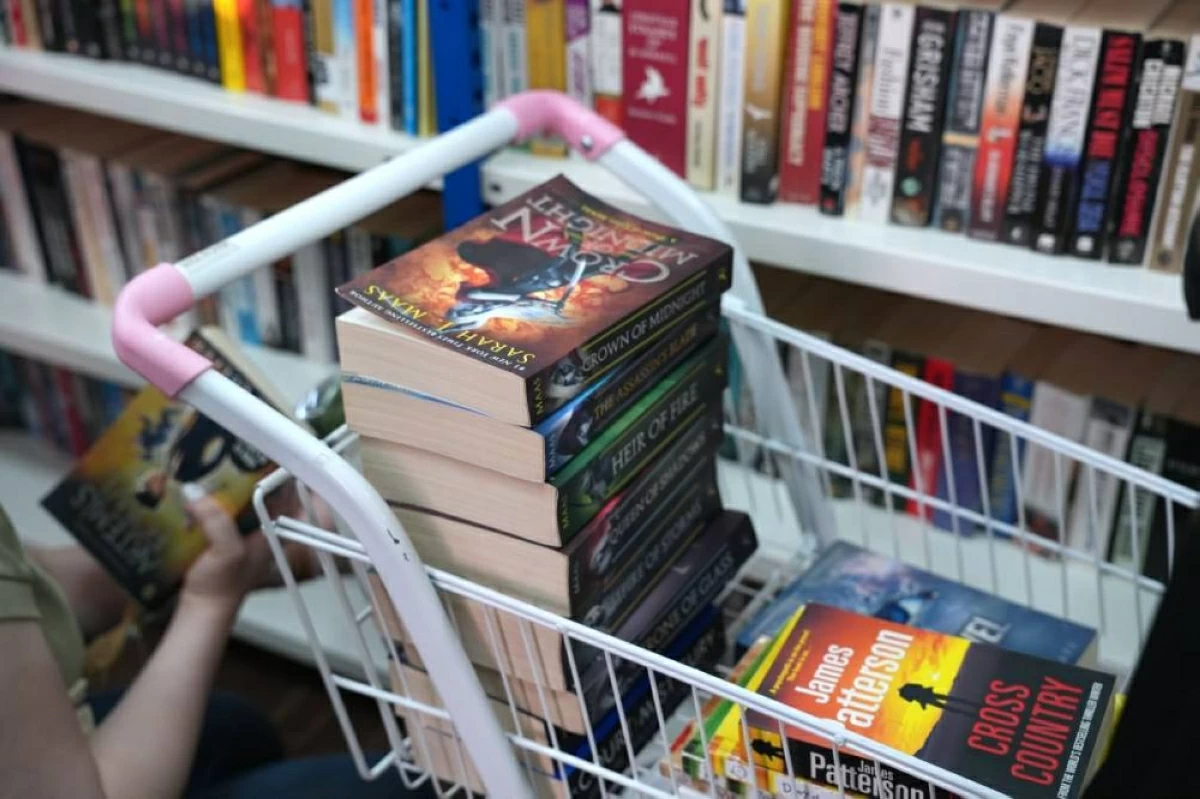 سوق الوراقين للكتب المستعملة يستقر في عنوان جديد