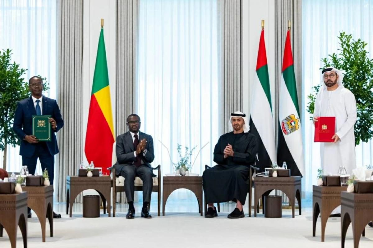 محمد بن زايد ورئيس بنين يشهدان إعلان اتفاقية الشراكة الاقتصادية الشاملة (فيديو)