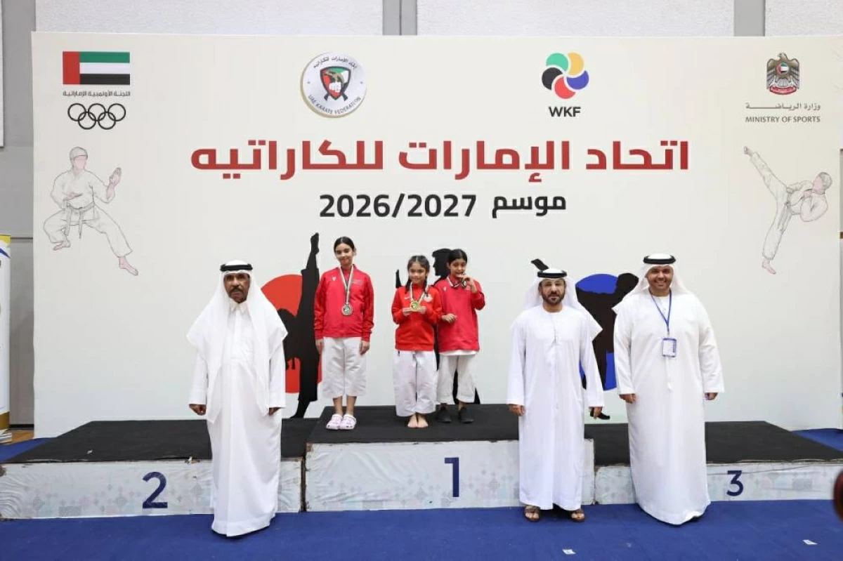 الرزوقي يتوج عدداً من الفائزات الصغيرات