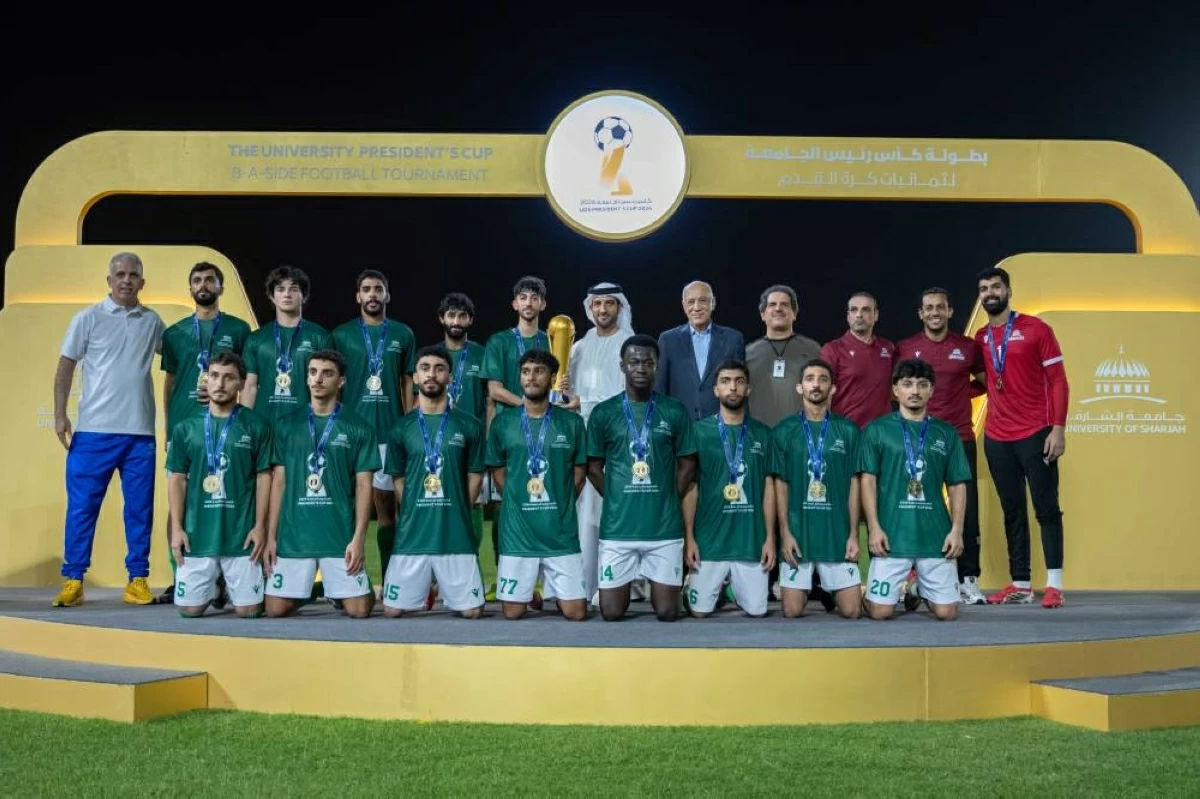 سلطان بن أحمد يتوّج بطل كأس رئيس جامعة الشارقة لكرة القدم