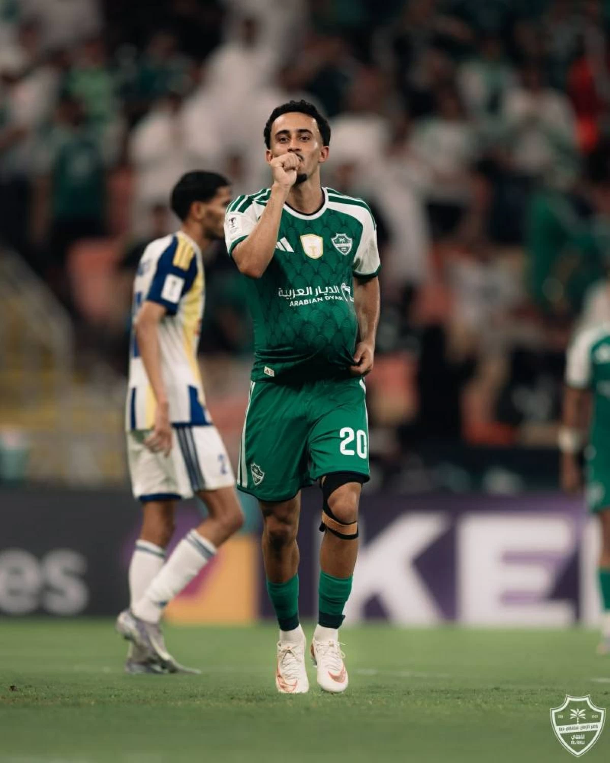  فرحة بهدف الفوز