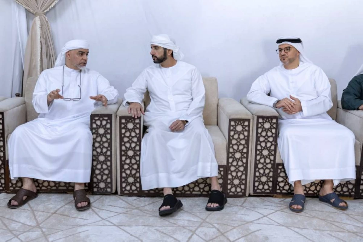 حمدان بن محمد يعزي في وفاة جاسم محمد رسول رئيسي