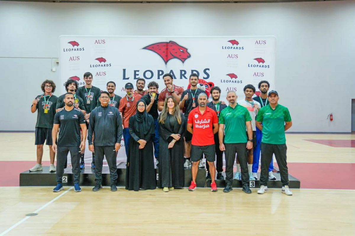 «الشارقة البحري» ينظم بطولة الجامعة الأمريكية في التجديف الأرضي