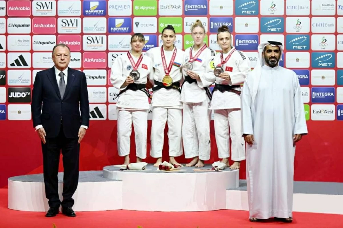 ماريوس وطارق المهيري يتوجان منتخب أذربيجان  