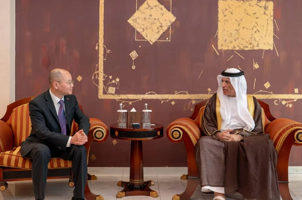 سعود بن صقر يبحث التعاون مع سفير الصين وقنصلها العام