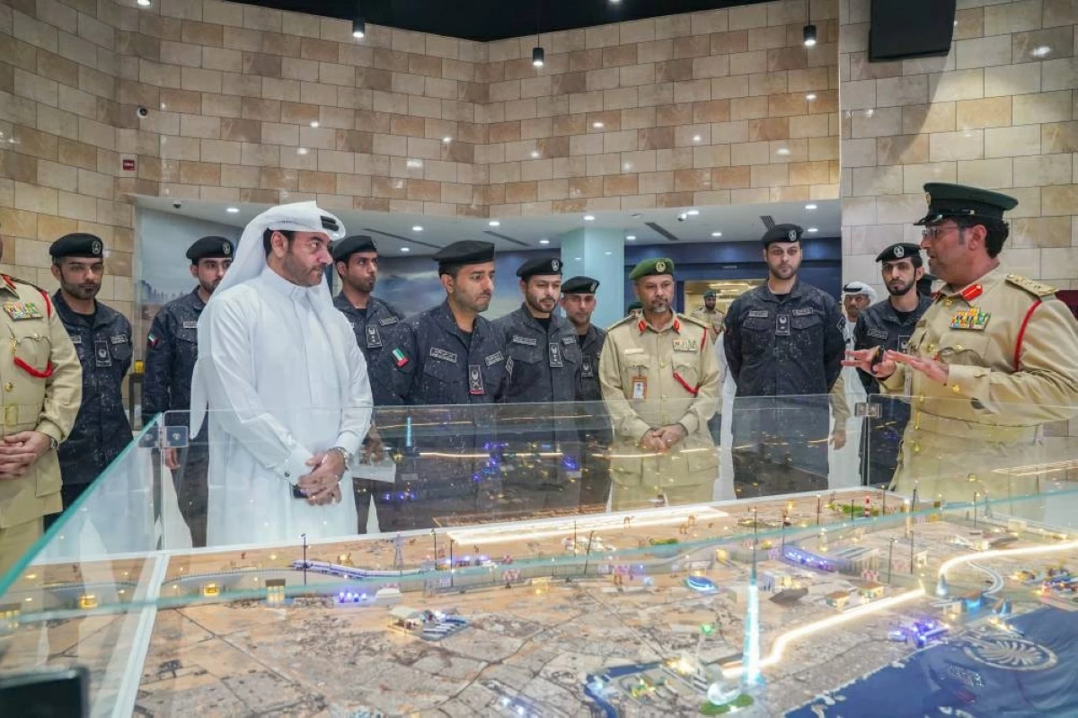 اللواء عبيد الحثبور يستقبل وفداً من القيادة العامة لشرطة الشارقة